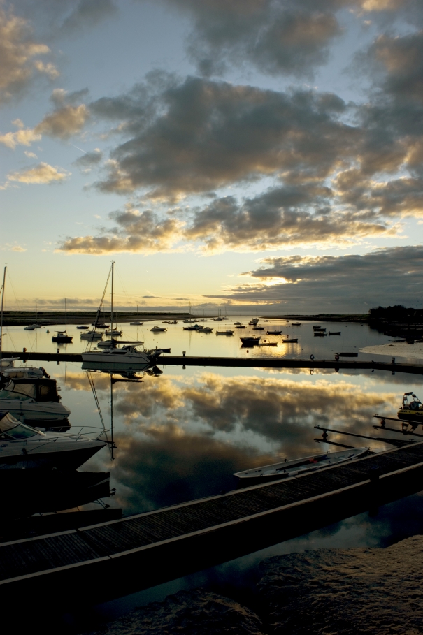 MARINA MIRROR by Juan Miguel Novoa