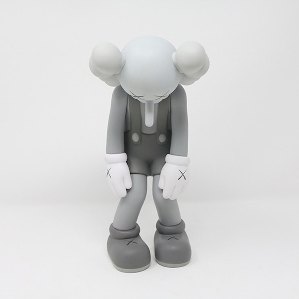 KAWS Share Vinyl Figure カウズ シェア フィギュア KAWS Share Vinyl Figure Black/Brown/Grey Set - US