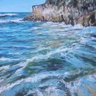 La vie des vagues au pied de la falaise 