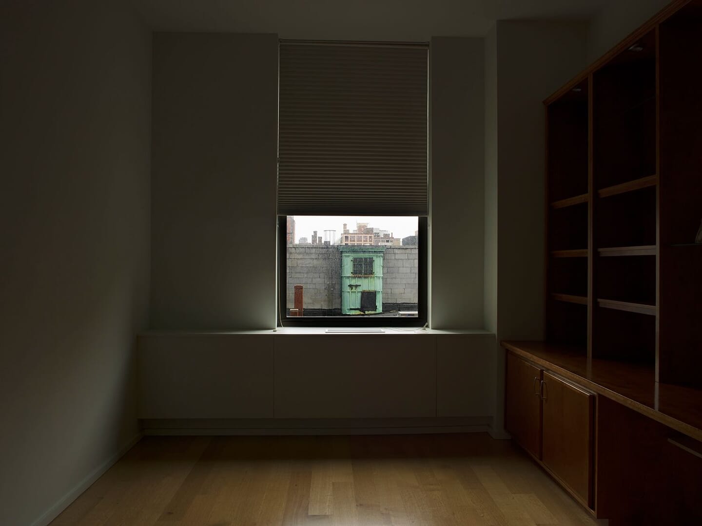 EMPTY PLACES : ABANDONED SPACES