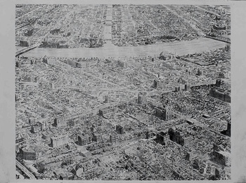 Matterhorn, Tokyo 1944 von Chris Shaw Hughes