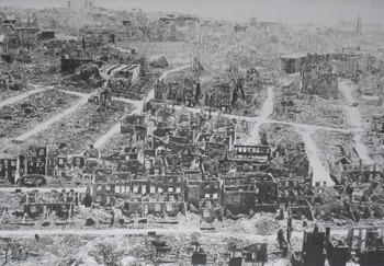 Bremen 1944 von Chris Shaw Hughes