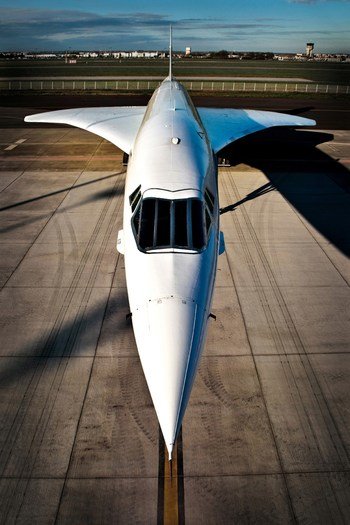 OVER CONCORDE par Manolo Chrétien