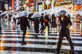 RAINY DAYS IN TOKYO VI par Sven Pfrommer