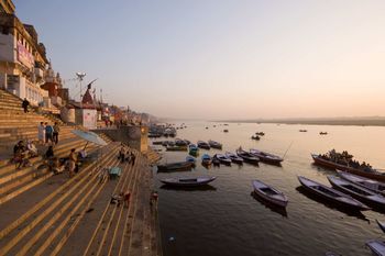 Sur les gats - bénares by Jean-Marc Renaudie