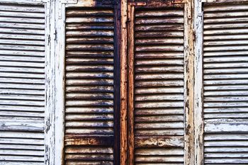 Sorry, we're closed by Lise Hébuterne