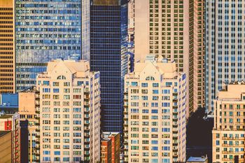 Montréal by Nicolas Mithois