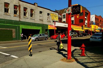 Street life by Lise Hébuterne