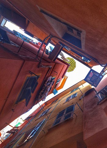 ciel et parasols. Italie von Leroyphoto