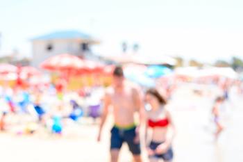 By the sea #8 par Tal Paz-Fridman