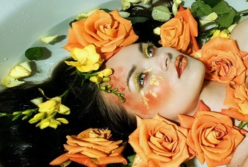 Virgin Suicide n°1 von Eric Ouaknine