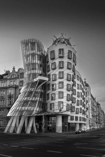 Dancing House par Erhan Coral