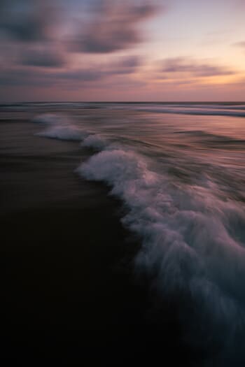 The Uniqueness of Waves LIII par Tal Paz-Fridman