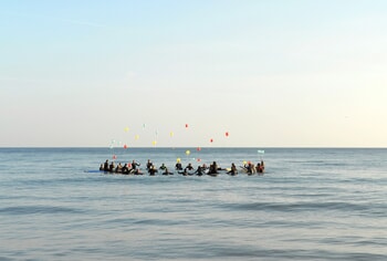 SURFER'S MEMORIAL von Andrew Lever