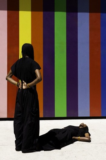 SHADOWS DANCING von Yannis Guibinga