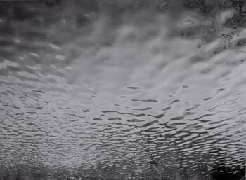 Pool in a tropical storm von Emile Kees