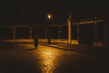 Le passage by Françoise Chadelas