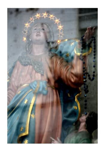 Votive 10. Italy, 2026. par Ian Hoskin