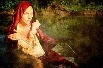 MATER AQUARUM by Thalie B. Vernet