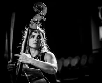 La violoncelliste by Jean-Marc Angelini