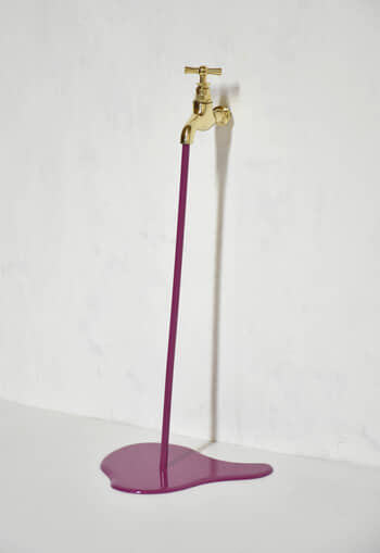 Le liquide violet by Yannick Bouillault
