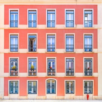 Lisbon - Order & Charm von Paul Brouns