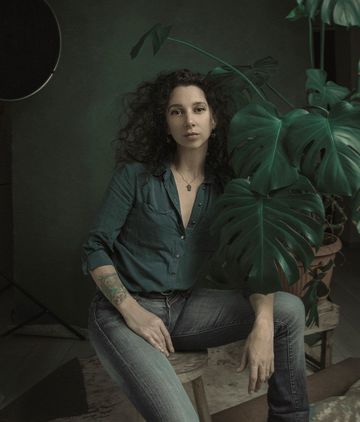 Mathilde Oscar : Portraits anachroniques et amazones charismatiques