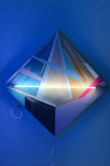 Neon Art: Interview with Laura Benetton