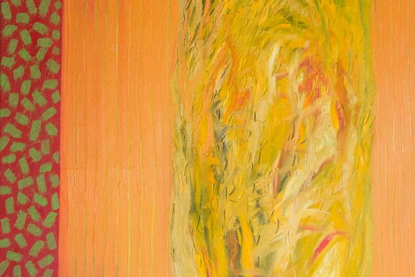 Shades of 2025: Honey Golds & Amber