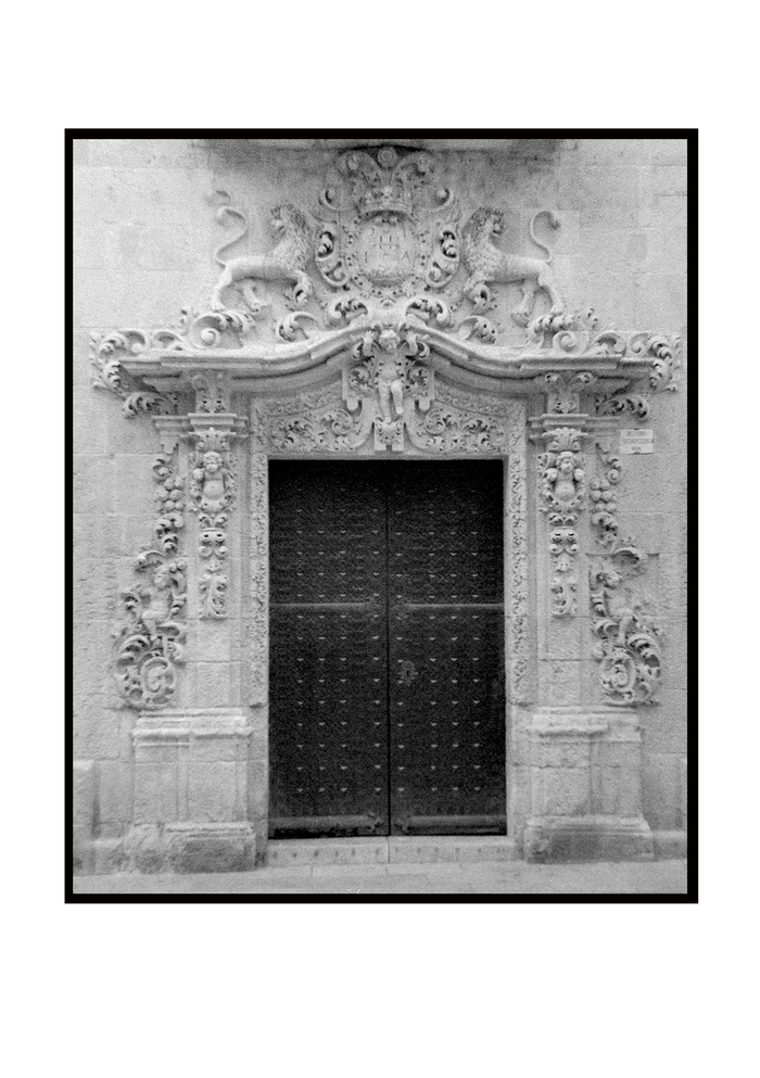 Doorway, Alicante. Spain par Ian Hoskin