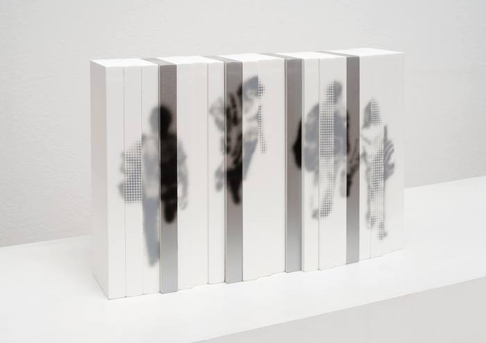 NT V (Front and back) par mariano molina