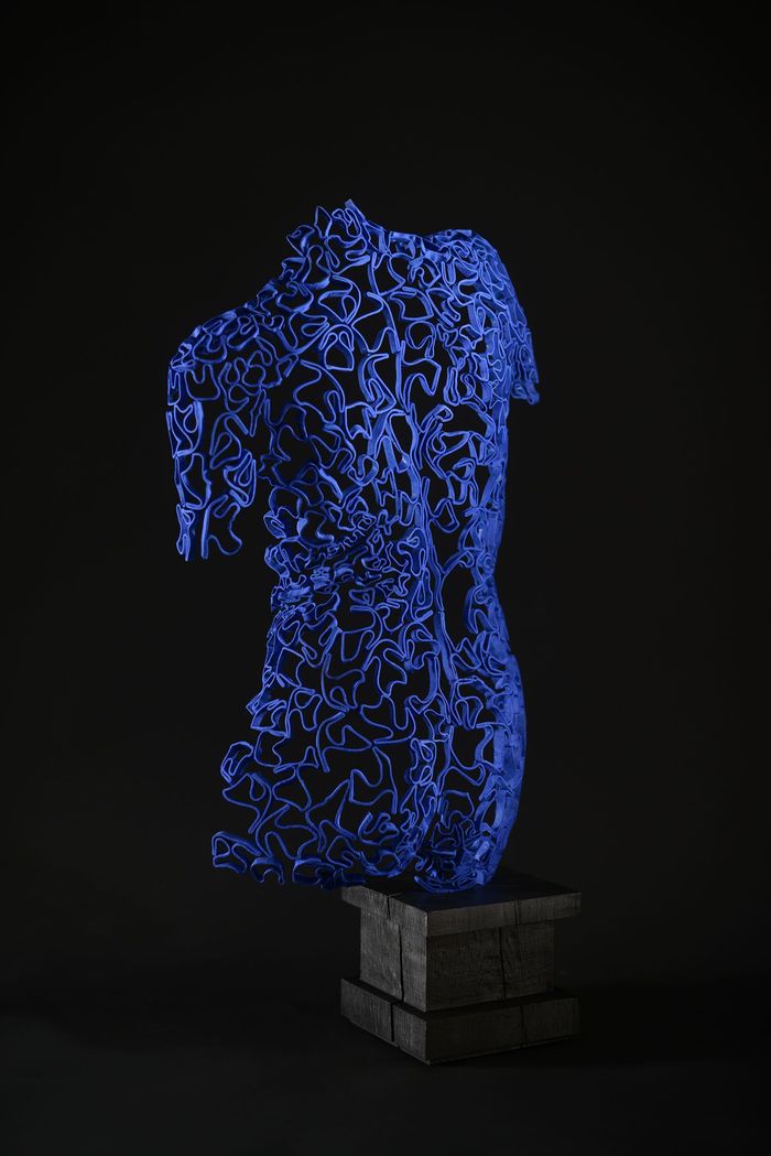 Still here meret by Nicolas Desbons