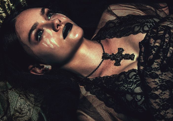 Virgin suicide n°25 par Eric Ouaknine