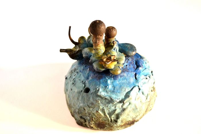 Les tout petits mondes - 1 - epinal. par Julie Balsaux