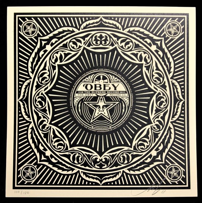 Party At The Moontower : Supreme Lotus par Shepard Fairey