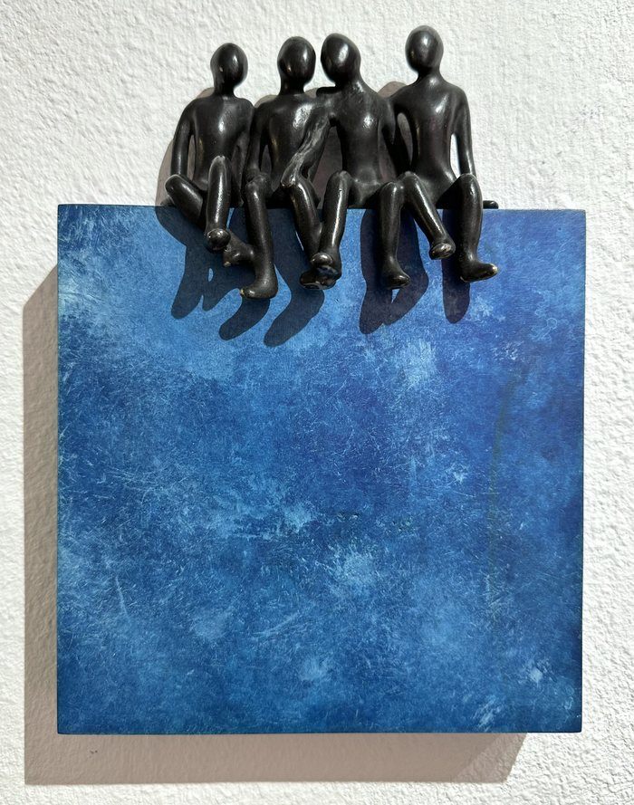 Juste ensemble… (cube bleu turquoise) par OLIVIER MESSAS