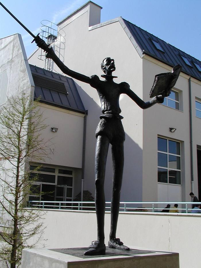 Don quichotte monumental by Marie-Thérèse Tsalapatanis
