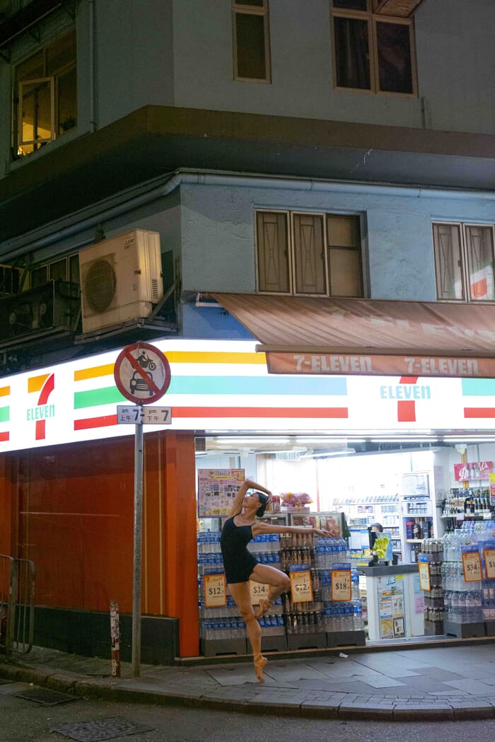 Stillness in motion #94 - Hong Kong by Cody Choi