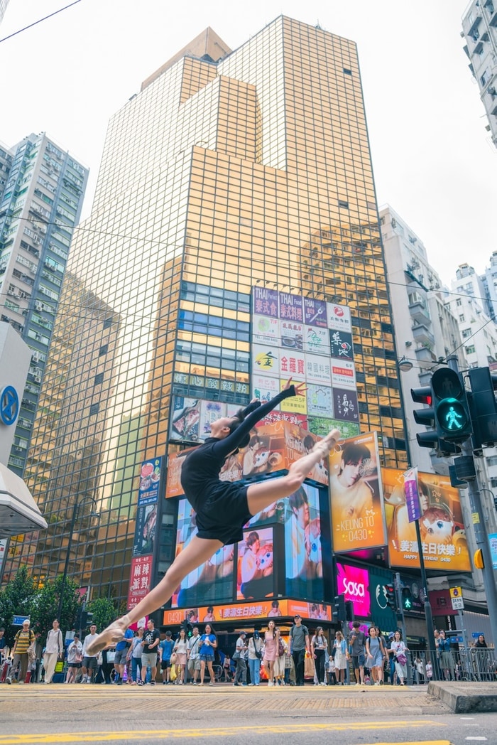 Stillness in motion #62 - Hong Kong by Cody Choi