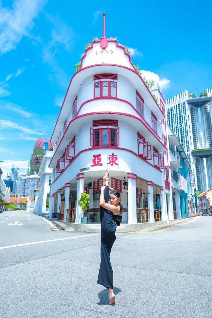 Stillness in motion #127 - Singapore  by Cody Choi