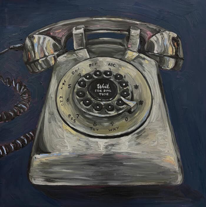 Untitled (Silver Phone)  par Ruby Read