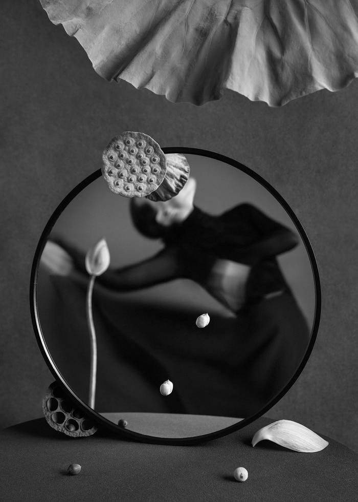 Memento Vivere - II by Xidong Luo