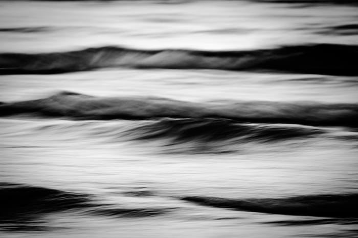 Waves II von Tal Paz-Fridman