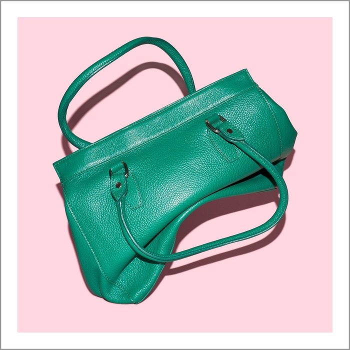 Green Handbag (large) par N. A. Vague