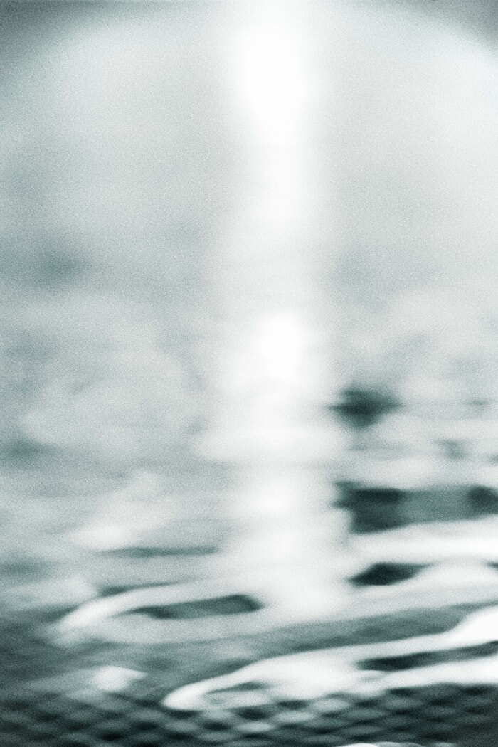 Soft pool 39 - Serenity / White and Black by Bruno Houdayer