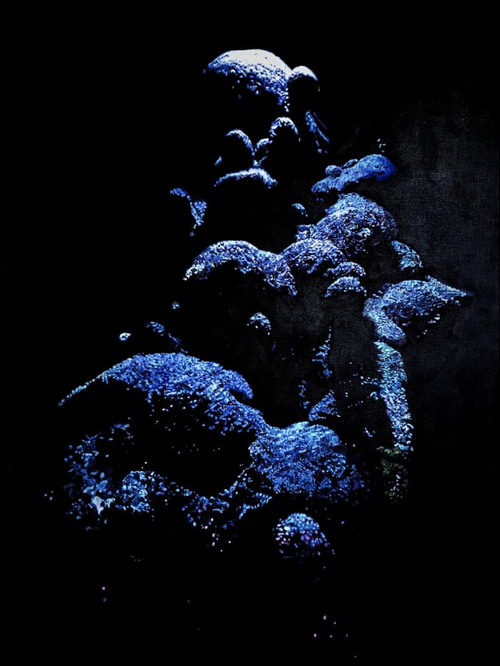 The weight of absence  by Paula MacArthur