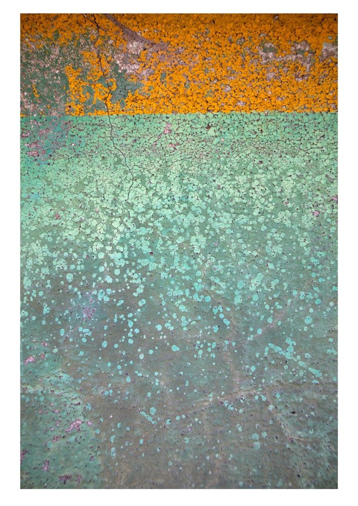 Saint-Cyr-sur-Loire - 1 of 10 Limited Edition Photograph par Gina Parr Photography