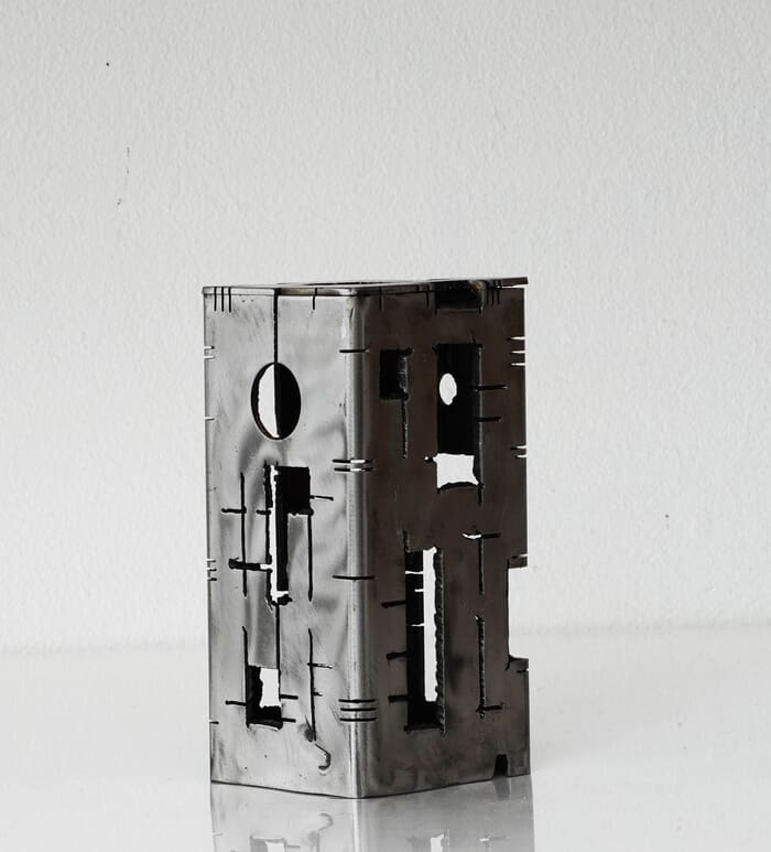 Building 28 by Jérôme Poumès