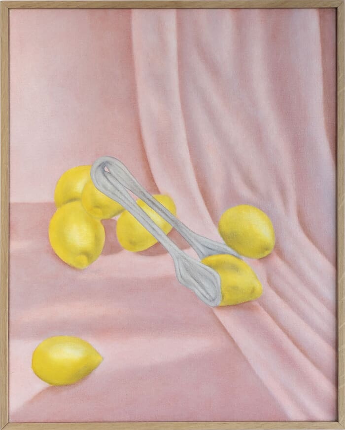 Lemons on pink cloth von Marianne Hendriks
