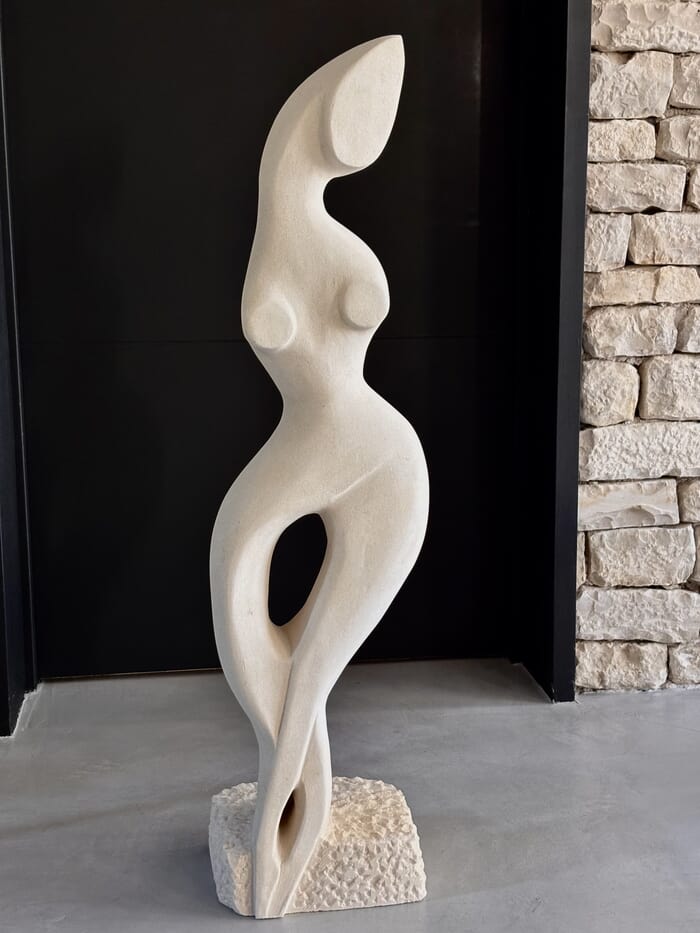 Eclosion, pierre calcaire de Thénac by Didier Ferré